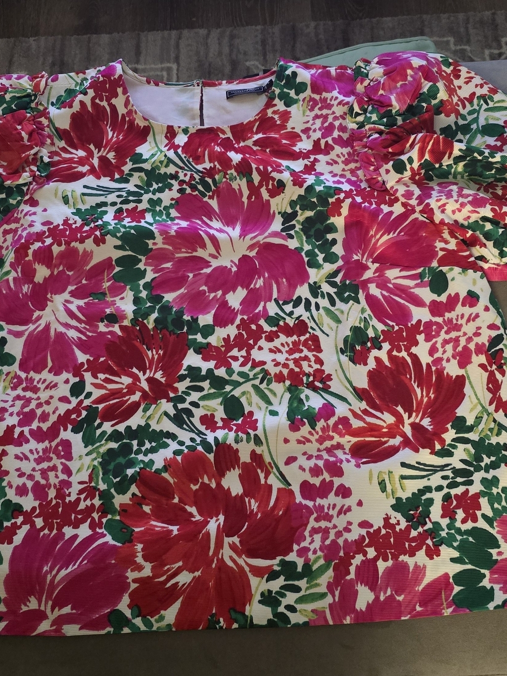 Vineyard Vines White Floral Puff-Sleeve Blouse with Pink and Green Print